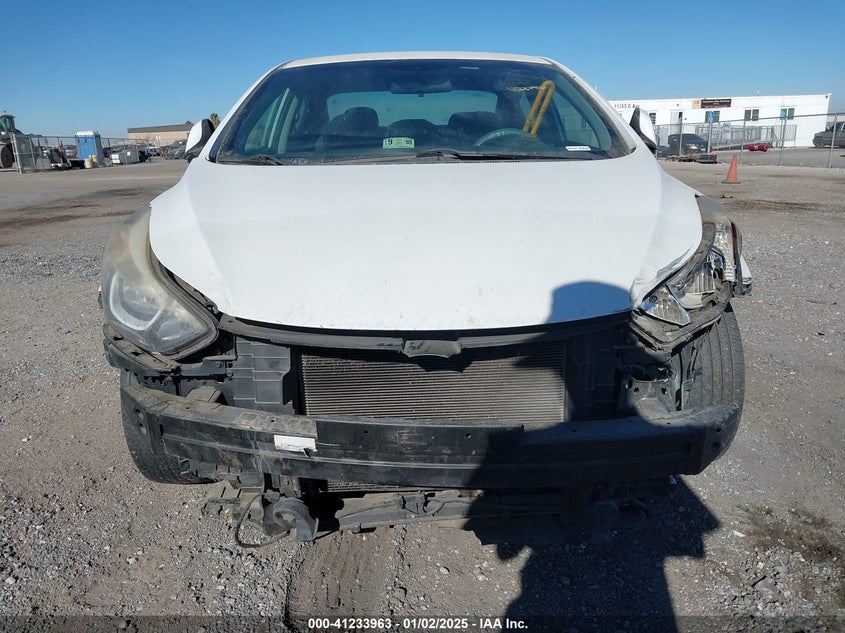 2014 HYUNDAI ELANTRA VIN: 5NPDH4AEXEH521863
