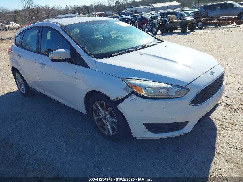 VIN 1FADP3K25FL285840 2015 FORD FOCUS no.1