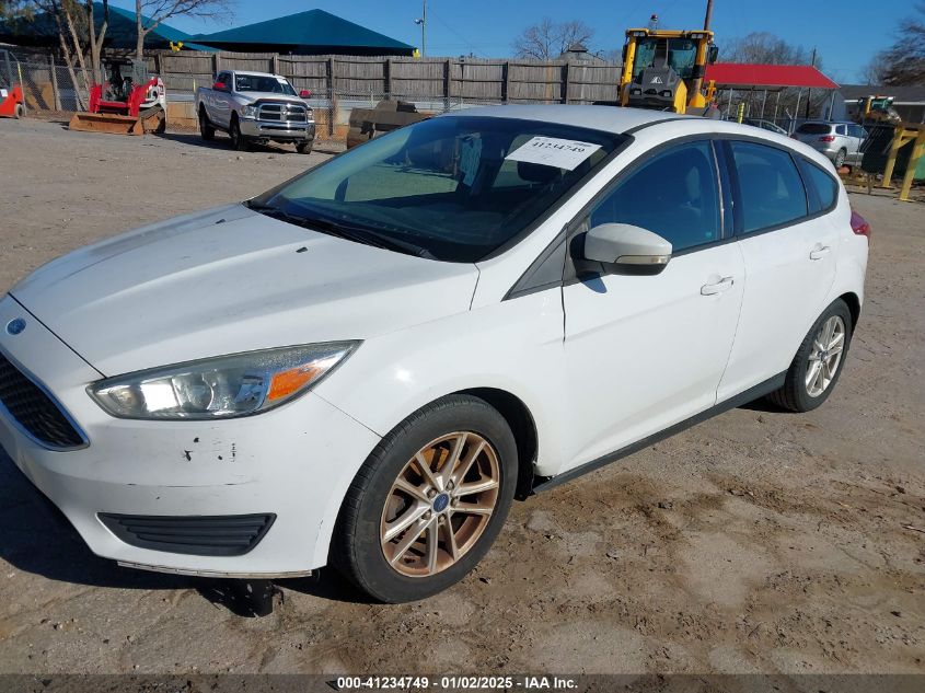 VIN 1FADP3K25FL285840 2015 FORD FOCUS no.2