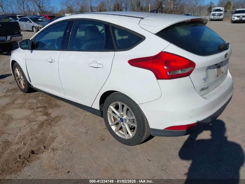 VIN 1FADP3K25FL285840 2015 FORD FOCUS no.3