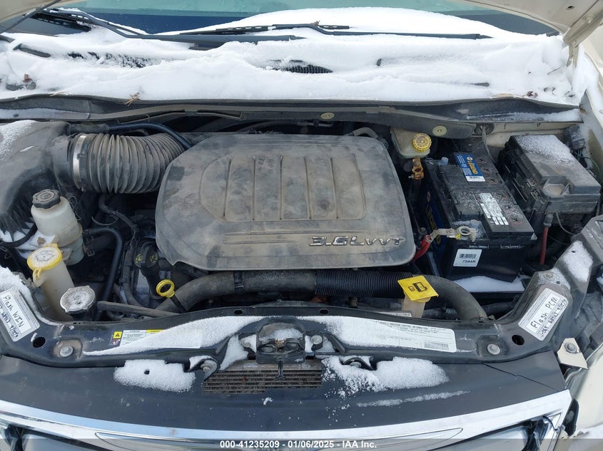 2011 CHRYSLER TOWN & COUNTRY VIN: 2A4RR5DG8BR610779