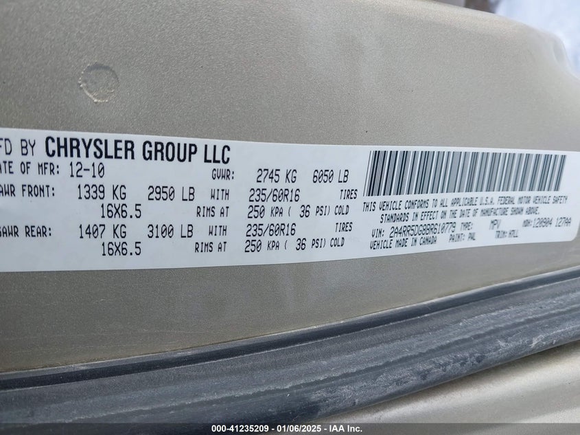 2011 CHRYSLER TOWN & COUNTRY VIN: 2A4RR5DG8BR610779