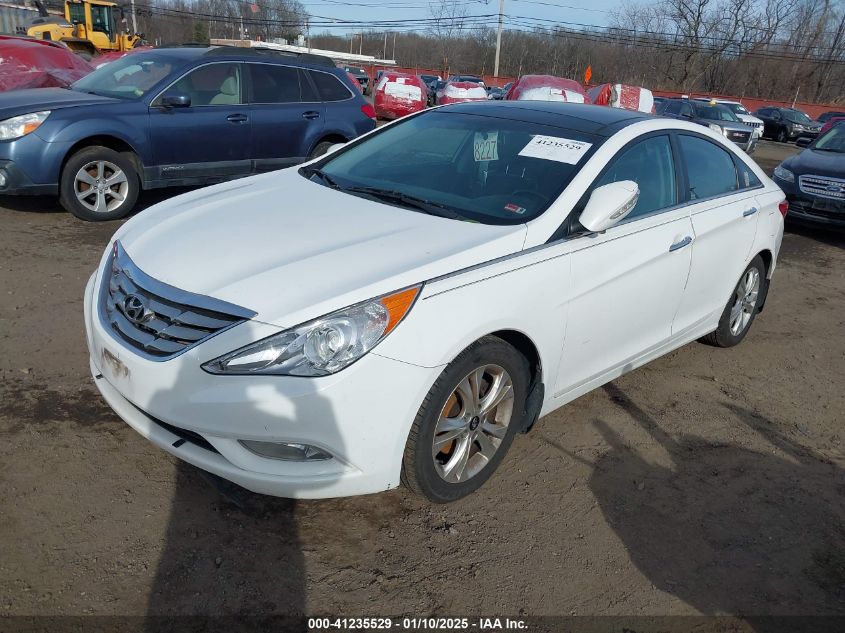 VIN 5NPEC4AC3DH699906 2013 Hyundai Sonata, Limited no.2