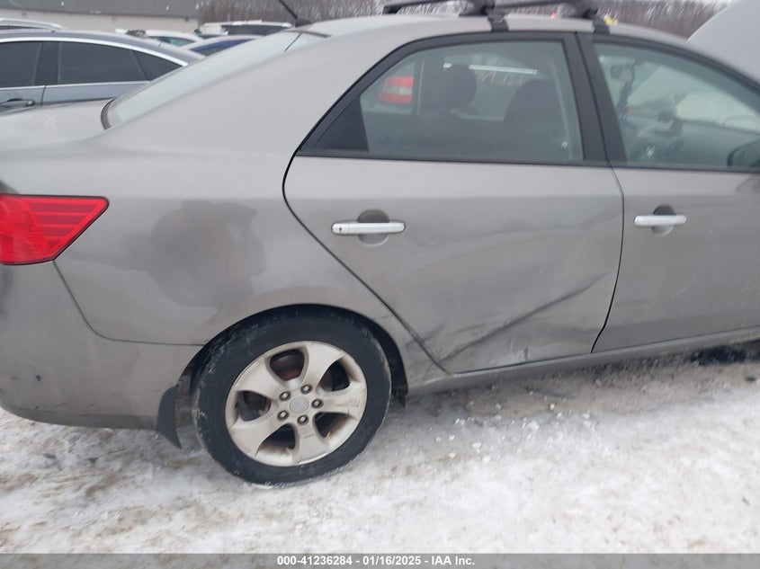 2010 KIA FORTE VIN: KNAFU4A2XA5267296
