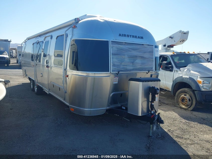 2024 Airstream Flying Cloud
