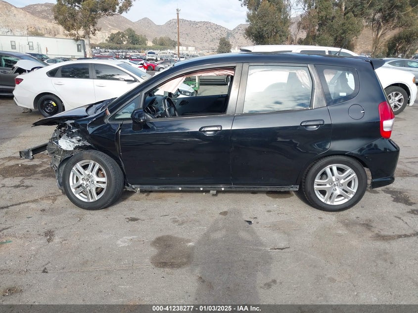 2008 HONDA FIT VIN: JHMGD38668S009698