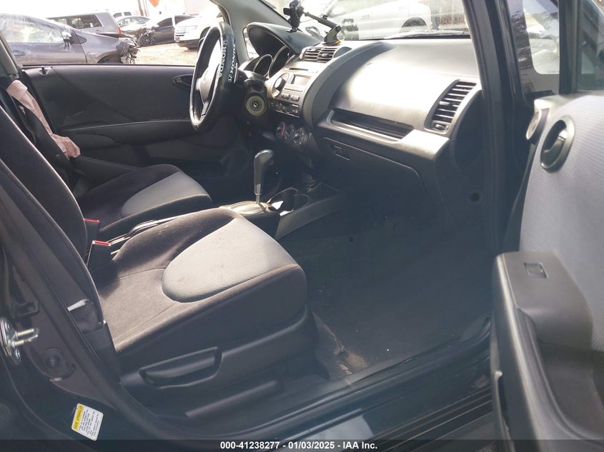 2008 HONDA FIT VIN: JHMGD38668S009698