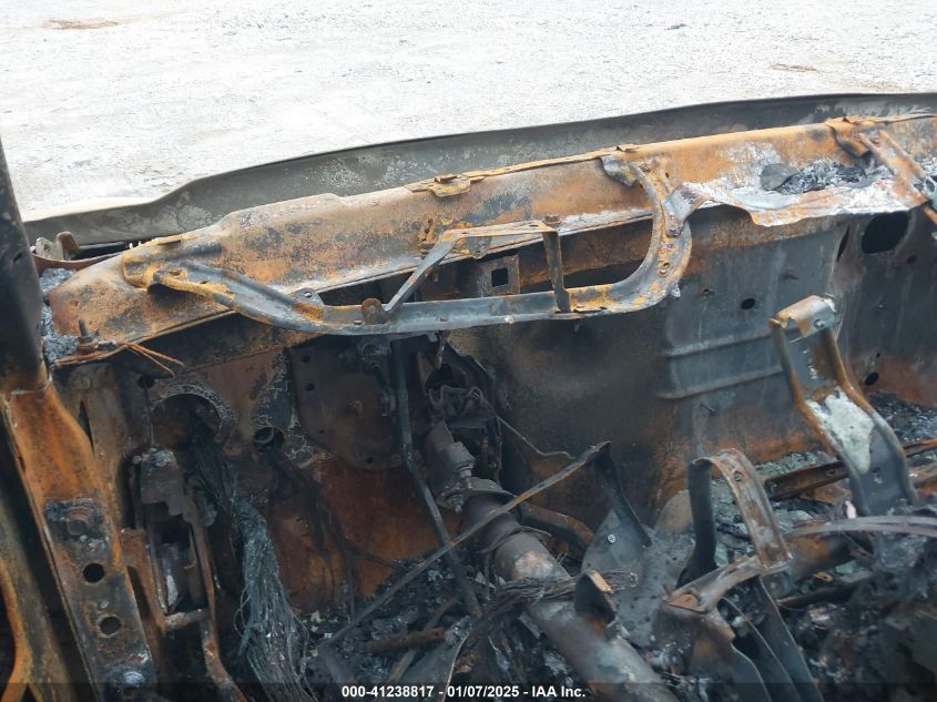 2004 Chevrolet Silverado Work Truck VIN: 1GCHK24134E16673 Lot: 41238817