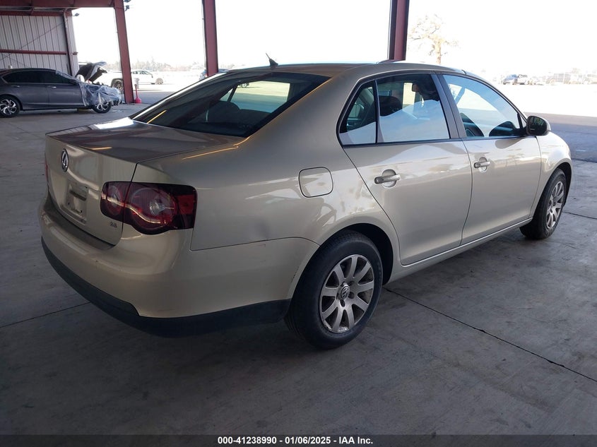 2010 VOLKSWAGEN JETTA VIN: 3VWJZ7AJ0AM060706