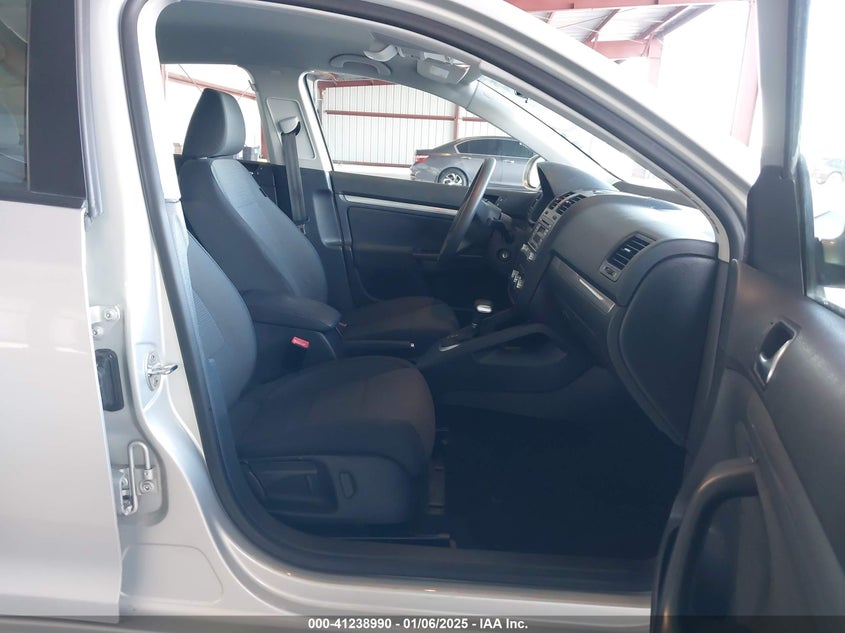 2010 VOLKSWAGEN JETTA VIN: 3VWJZ7AJ0AM060706