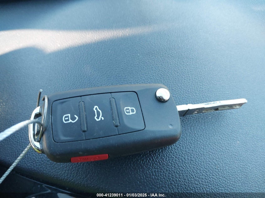 2017 VOLKSWAGEN BEETLE #PINKBEETLE/1.8T CLASSIC/1.8T S - 3VWF17AT8HM609304