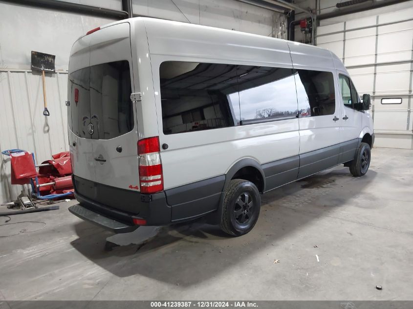 VIN WD4FE7CD9GP285646 2016 MERCEDES-BENZ SPRINTER 2500 no.4