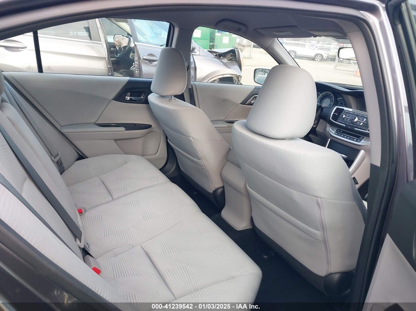 2015 HONDA ACCORD VIN: 1HGCR2F39FA063053