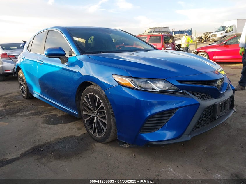 TOYOTA CAMRY SE 2018