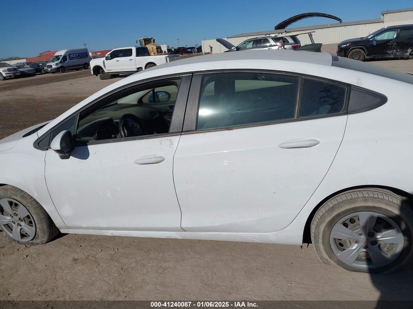 2017 CHEVROLET CRUZE VIN: 1G1BC5SM7H7231647