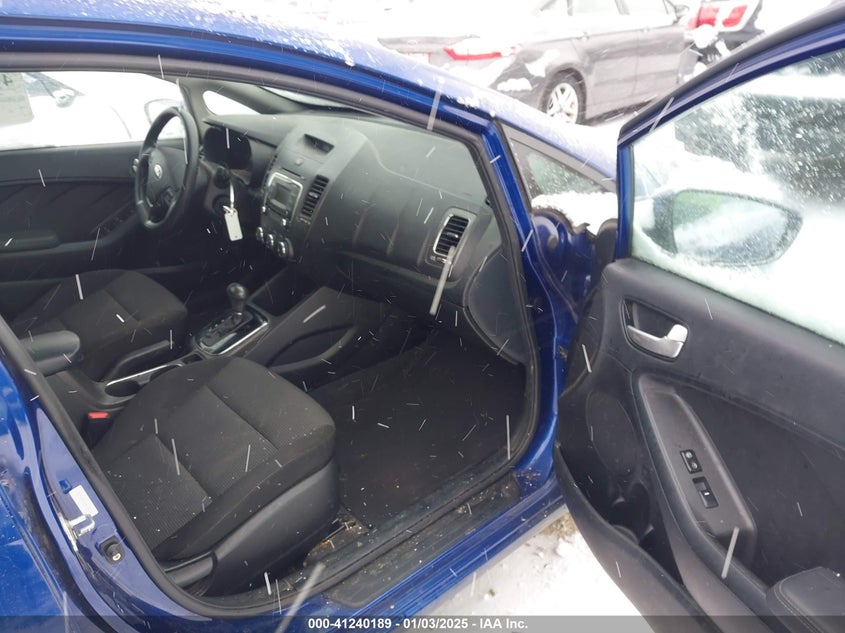 2017 KIA FORTE VIN: 3KPFK4A74HE145598