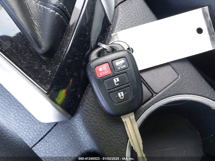 VIN 2T1BURHE1JC038619 2018 TOYOTA COROLLA LE
