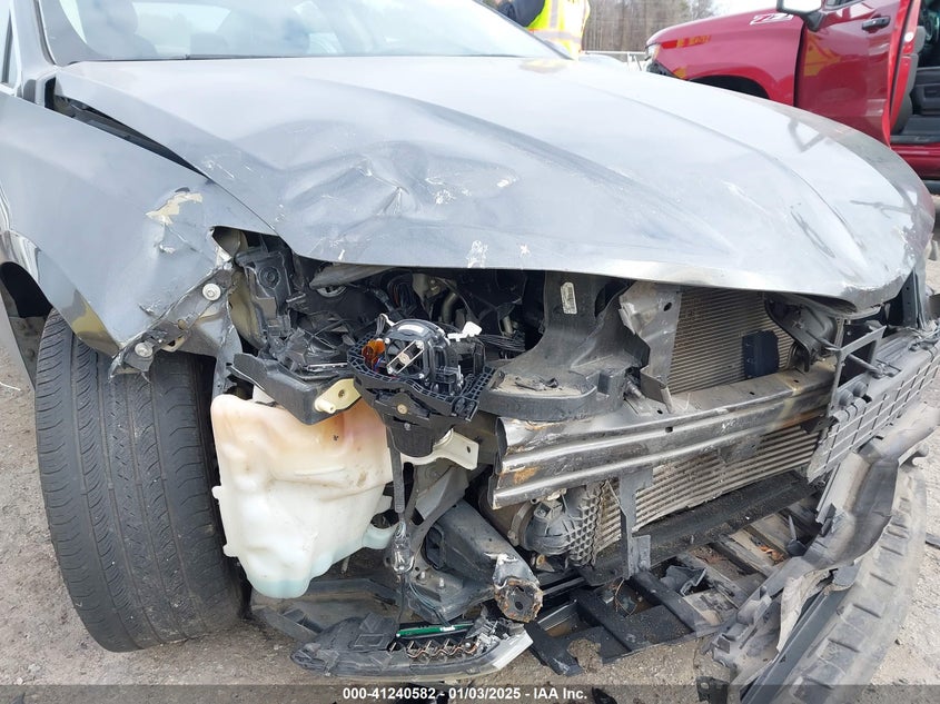 2015 LINCOLN MKZ VIN: 3LN6L2G94FR616127