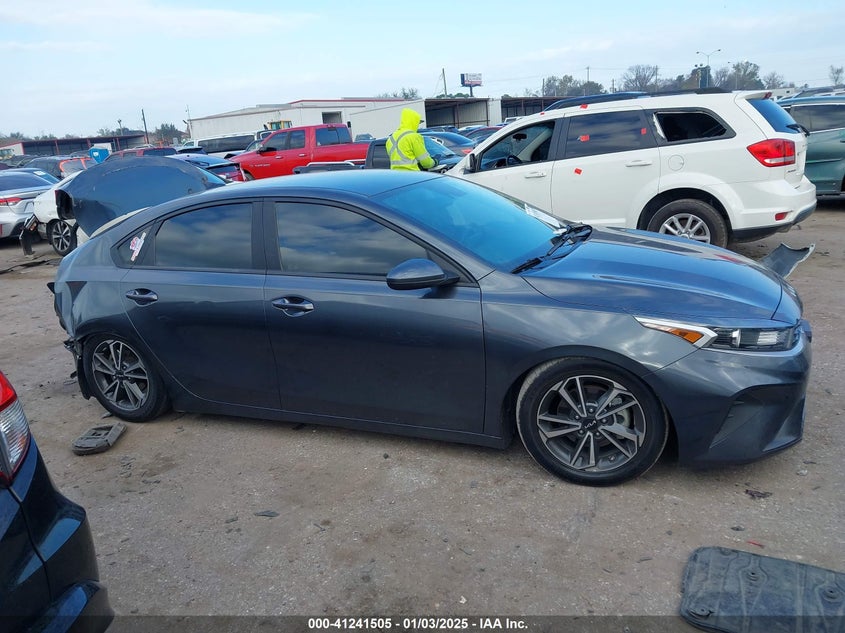 2022 KIA FORTE LXS - 3KPF24AD7NE440924