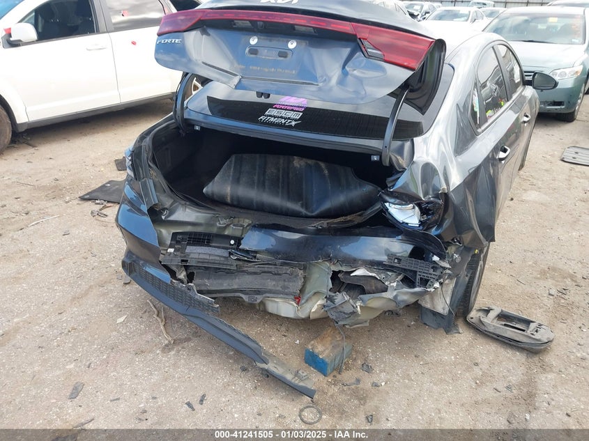 2022 KIA FORTE LXS - 3KPF24AD7NE440924