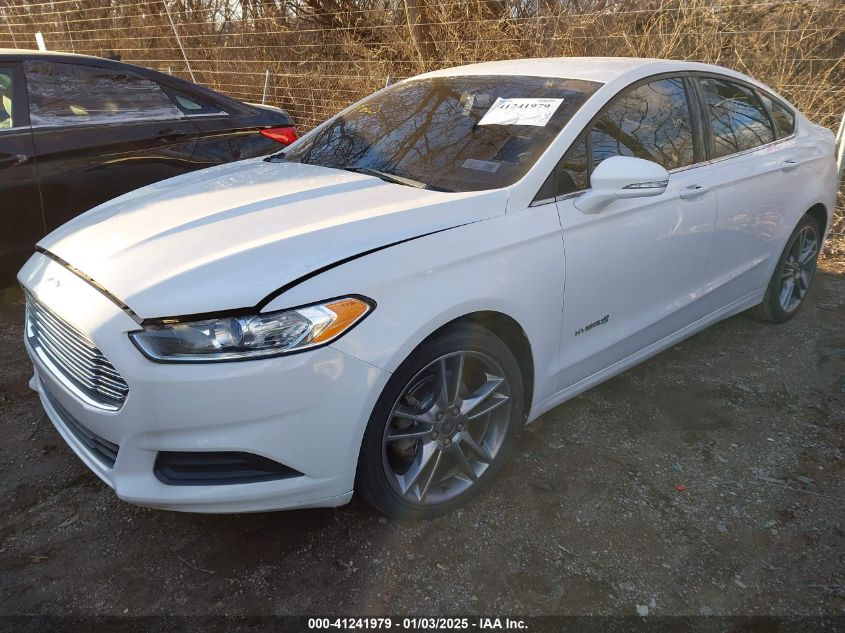 VIN 3FA6P0LU8ER319504 2014 Ford Fusion, Hybrid SE no.2