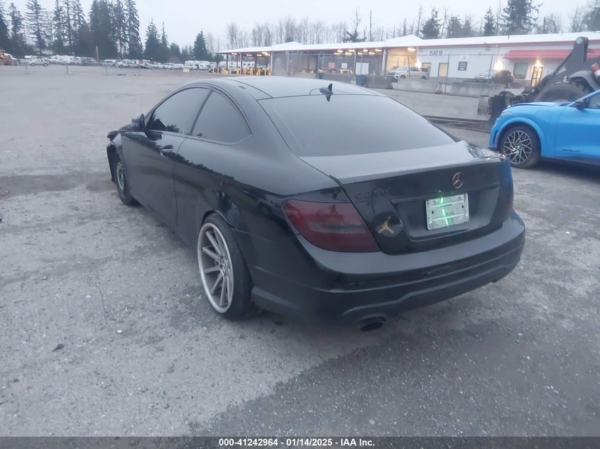 Vin: wddgj4hb5df998292, lot: 41733298, mercedes-benz c 250 20133