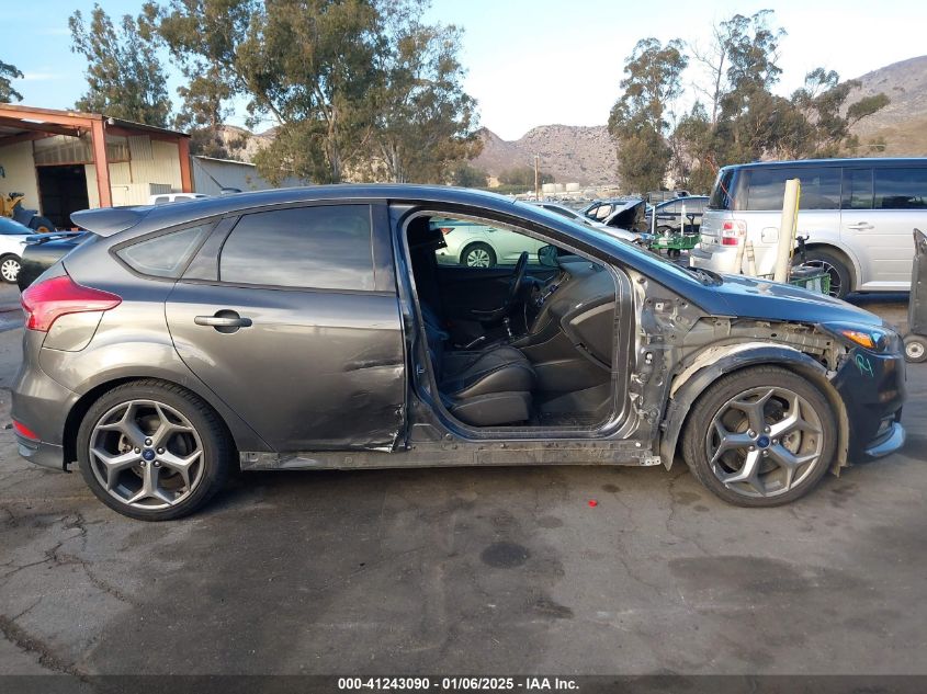 VIN 1FADP3L92JL230685 2018 FORD FOCUS ST no.14