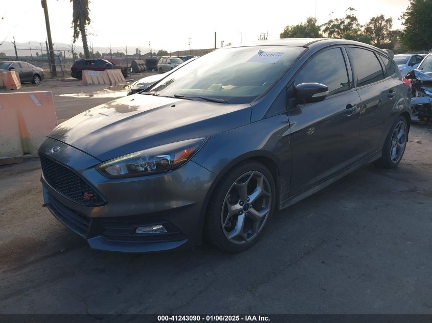 VIN 1FADP3L92JL230685 2018 FORD FOCUS ST no.2