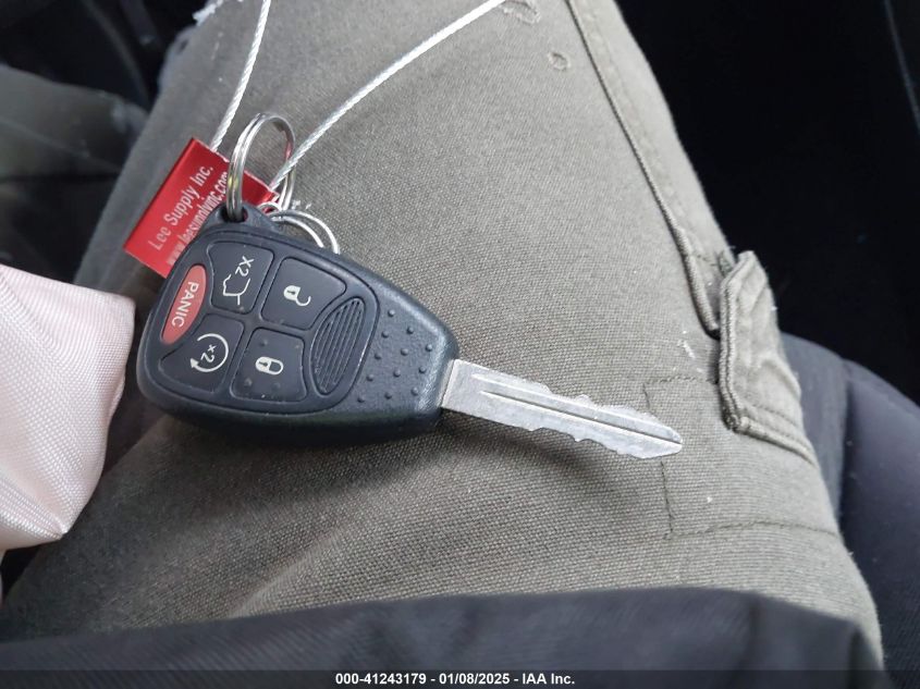 2013 Chrysler 200 VIN: 1C3CCECE4BN656892 Lot: 41243179