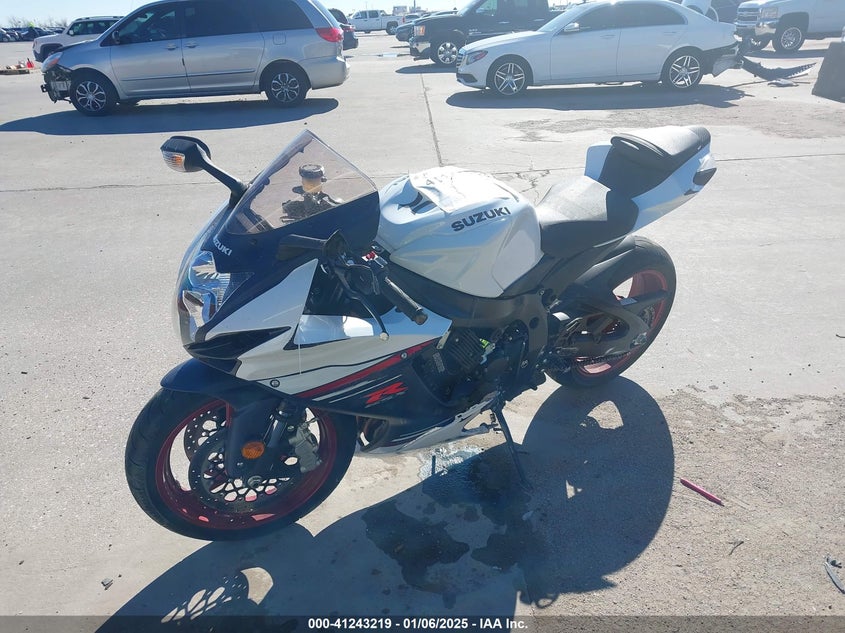 2024 SUZUKI GSX-R600 - JS1GN7FA7R7101303