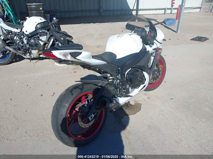 2024 SUZUKI GSX-R600 - JS1GN7FA7R7101303