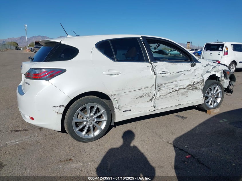 2013 LEXUS CT 200H VIN: JTHKD5BH3D2167619