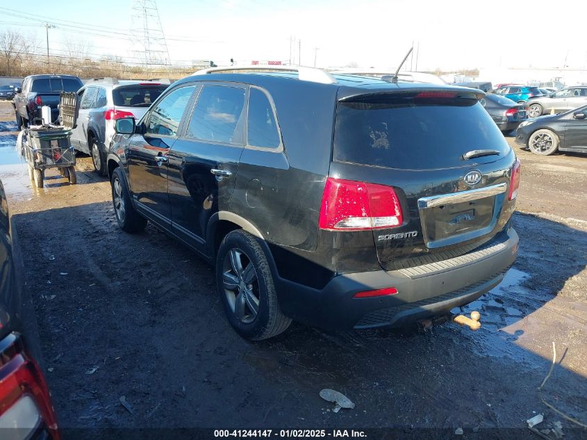 VIN 5XYKUCA68DG343527 2013 KIA SORENTO no.3