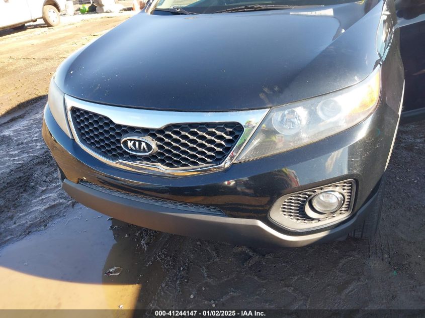 VIN 5XYKUCA68DG343527 2013 KIA SORENTO no.6