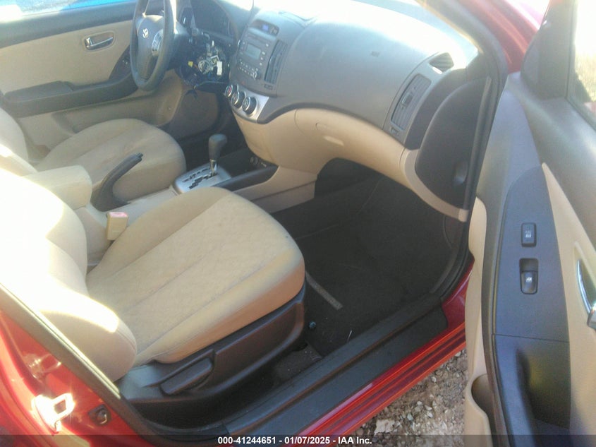 2010 HYUNDAI ELANTRA VIN: KMHDU4AD2AU936321
