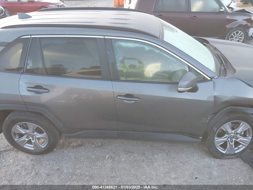 2022 TOYOTA RAV4 XLE - 2T3P1RFV8NC257978
