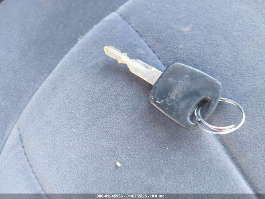 1998 Ford Crown Victoria VIN: 2FASP73W0WX191188 Lot: 41245956