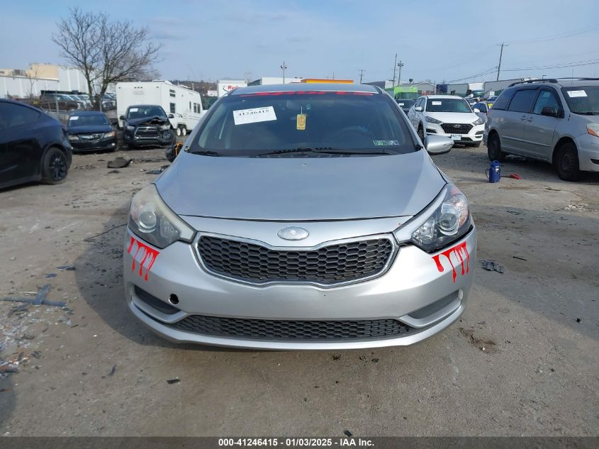 VIN KNAFX4A69E5147053 2014 KIA Forte, LX no.11