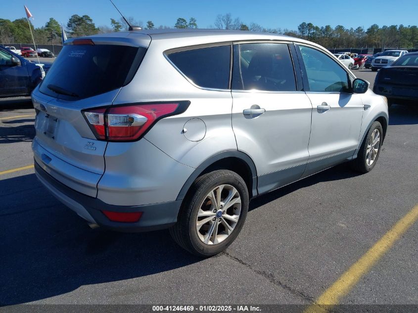 VIN 1FMCU0GD7HUC42682 2017 Ford Escape, SE no.4