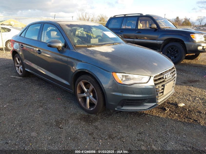 VIN WAUBFGFF7F1117134 2015 AUDI A3 no.1