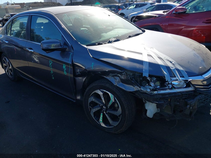 2016 HONDA ACCORD VIN: 1HGCR2F93GA061725