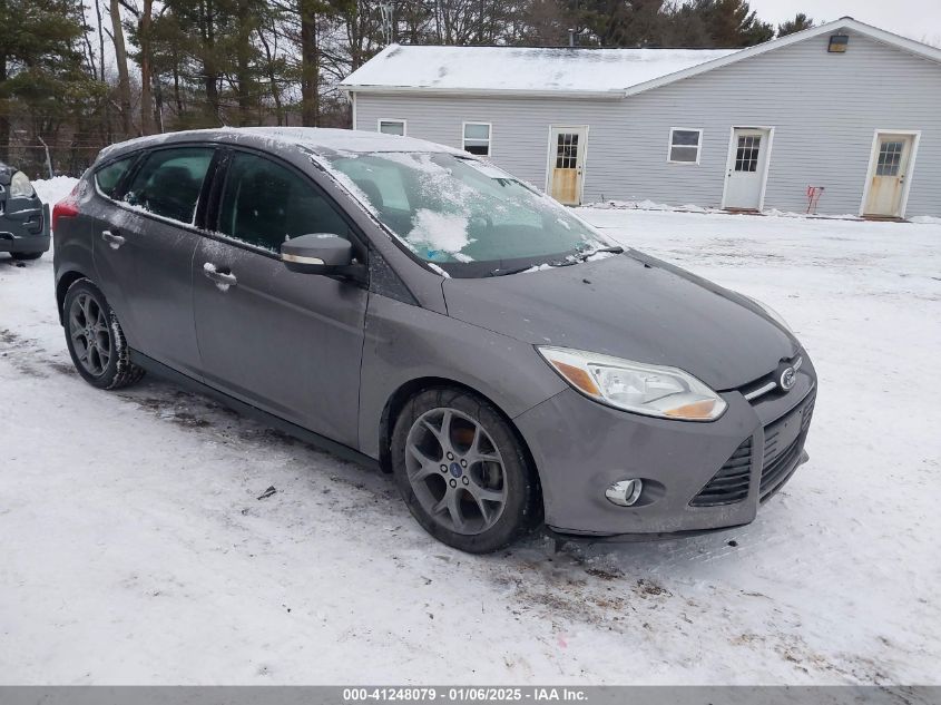 VIN 1FADP3K29EL251060 2014 FORD FOCUS no.1