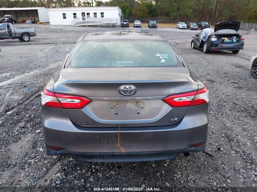 2018 TOYOTA CAMRY VIN: 4T1B11HK5JU582166