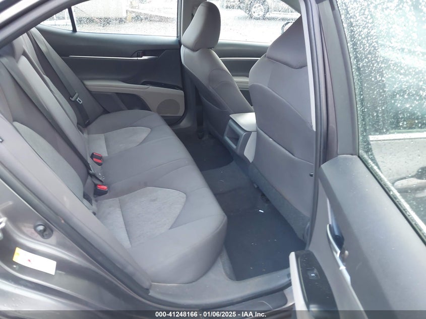 2018 TOYOTA CAMRY VIN: 4T1B11HK5JU582166