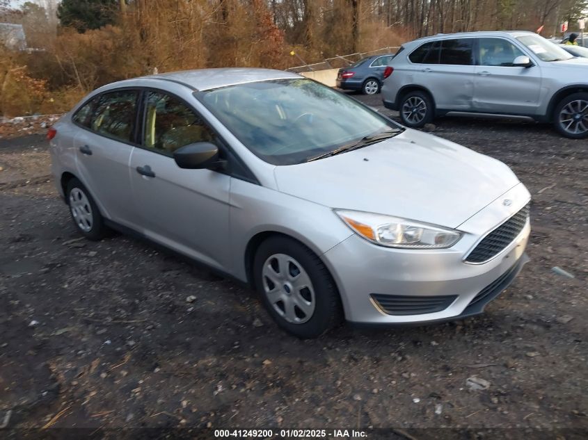 VIN 1FADP3E29JL306693 2018 FORD FOCUS no.1