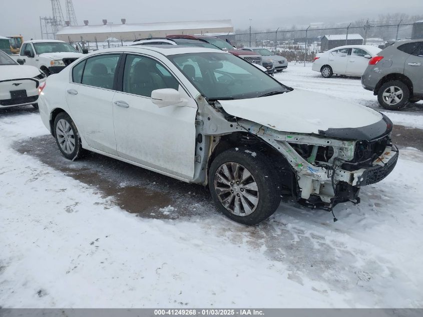 VIN 1HGCR3F82FA006260 2015 HONDA ACCORD no.1