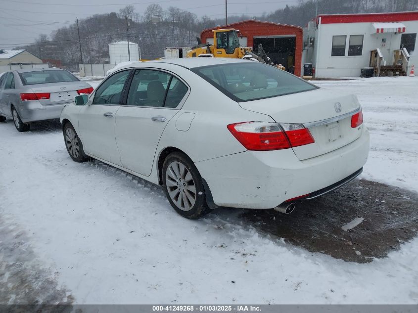 VIN 1HGCR3F82FA006260 2015 HONDA ACCORD no.3