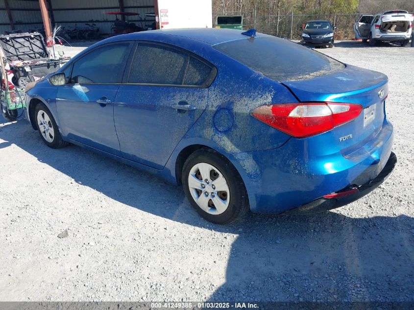 VIN KNAFX4A64F5284404 2015 KIA Forte, LX no.3