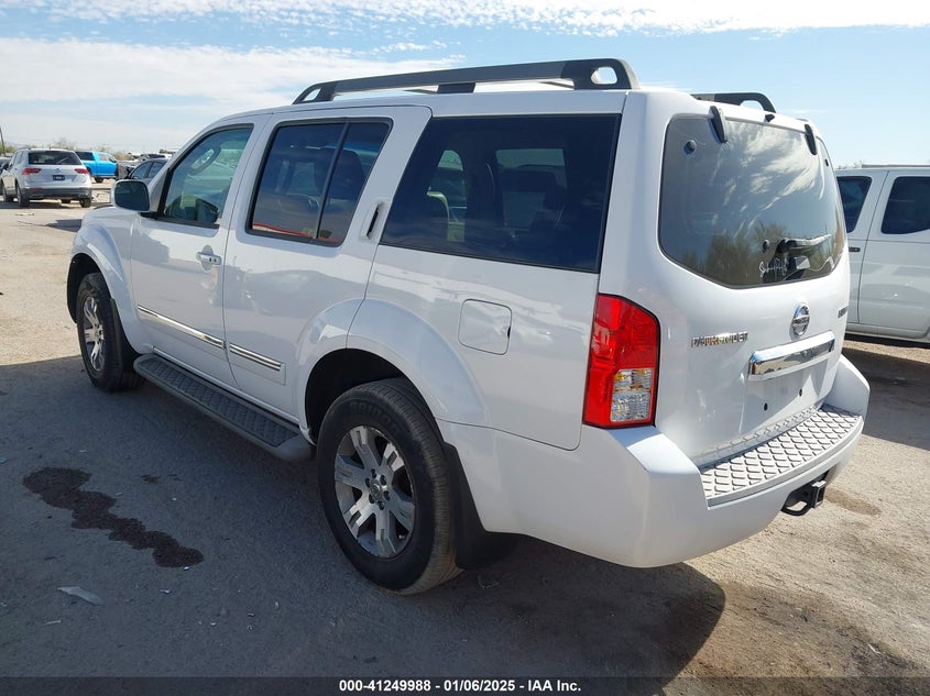 2011 NISSAN PATHFINDER VIN: 5N1AR1NB8BC621588