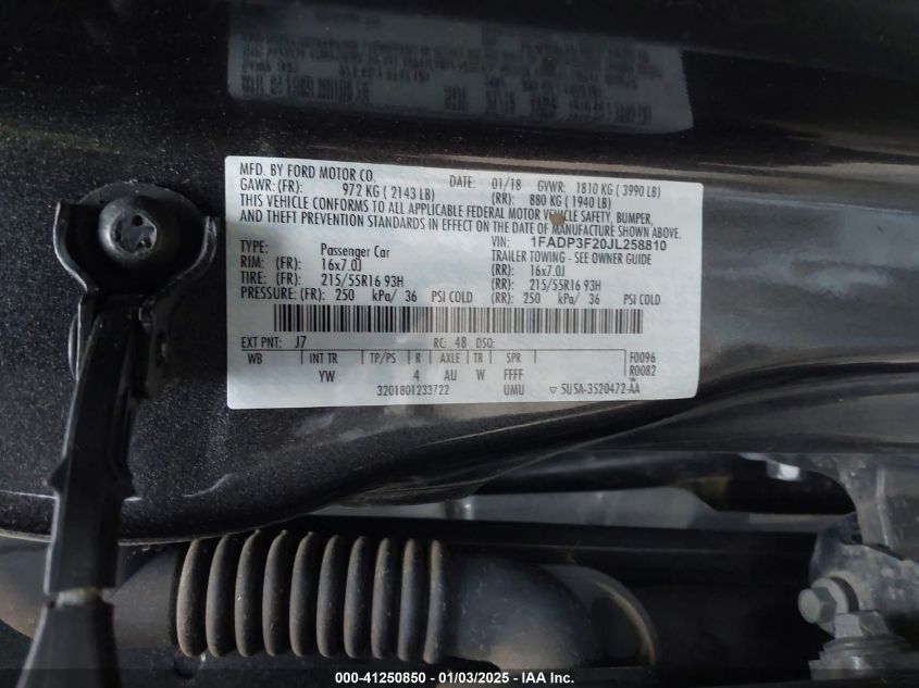 VIN 1FADP3F20JL258810 2018 FORD FOCUS no.9